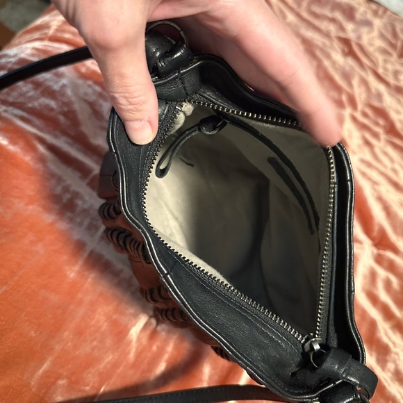 Day & Mood Leather Crossbody black - Picture 2 of 11